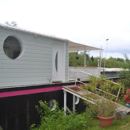Peniche "Le Defi" Bed and Breakfast Marolles-sur-Seine Exteriör bild
