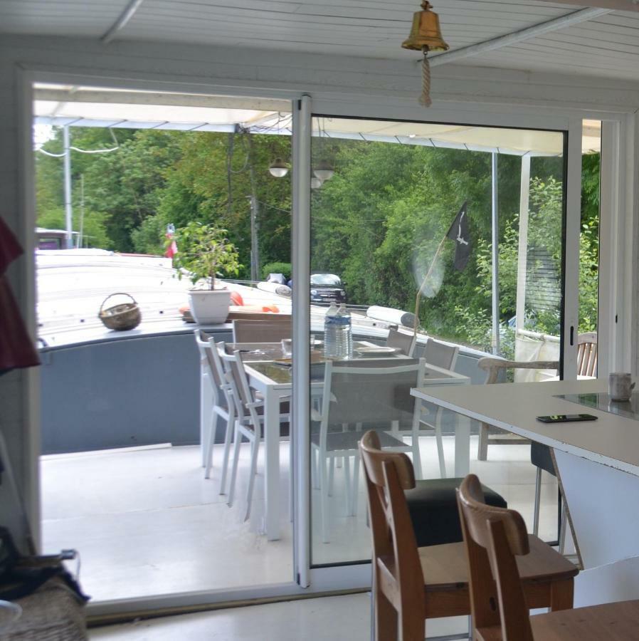 Peniche "Le Defi" Bed and Breakfast Marolles-sur-Seine Exteriör bild